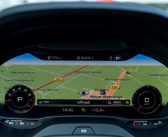 (3) Past de uitvoering en uitrusting bij uw wensen